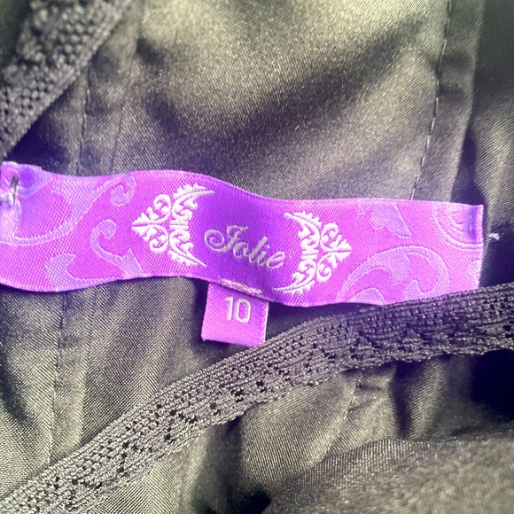 Jolie sweet heart dress. - Picture 3 of 5